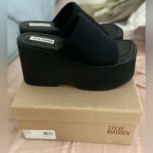 Steve Madden Platform Wedge